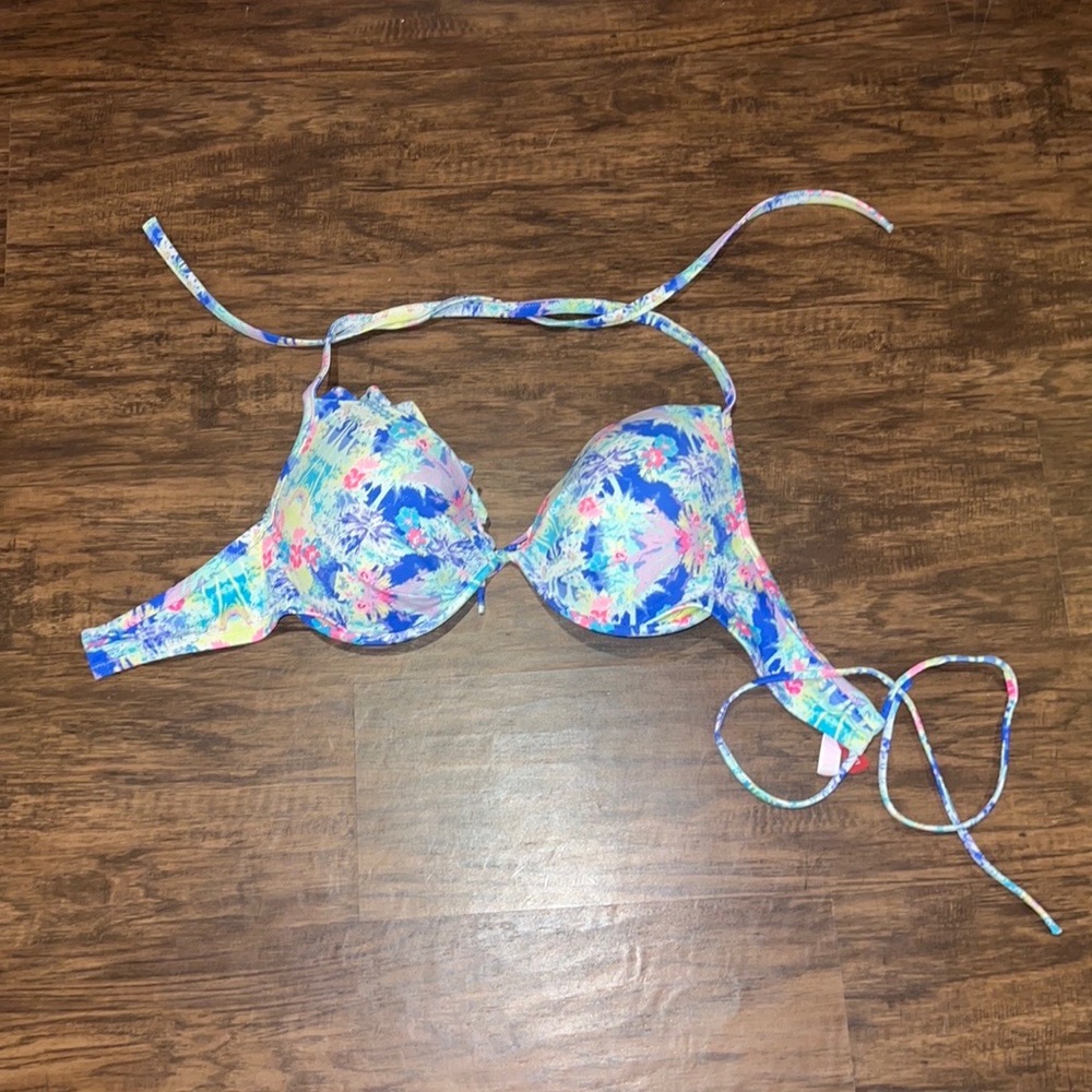 Victoria’s Secret Bikini Top